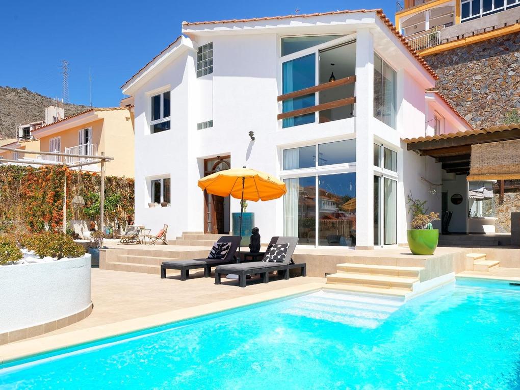 Villa te koop in  Arguineguín, Loma Dos, Gran Canaria  met garage : Ref V869S
