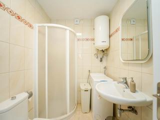 Bathroom : Studio , seafront for sale in Don Carlos,  Arguineguín Casco, Gran Canaria with sea view : Ref 05740-CA