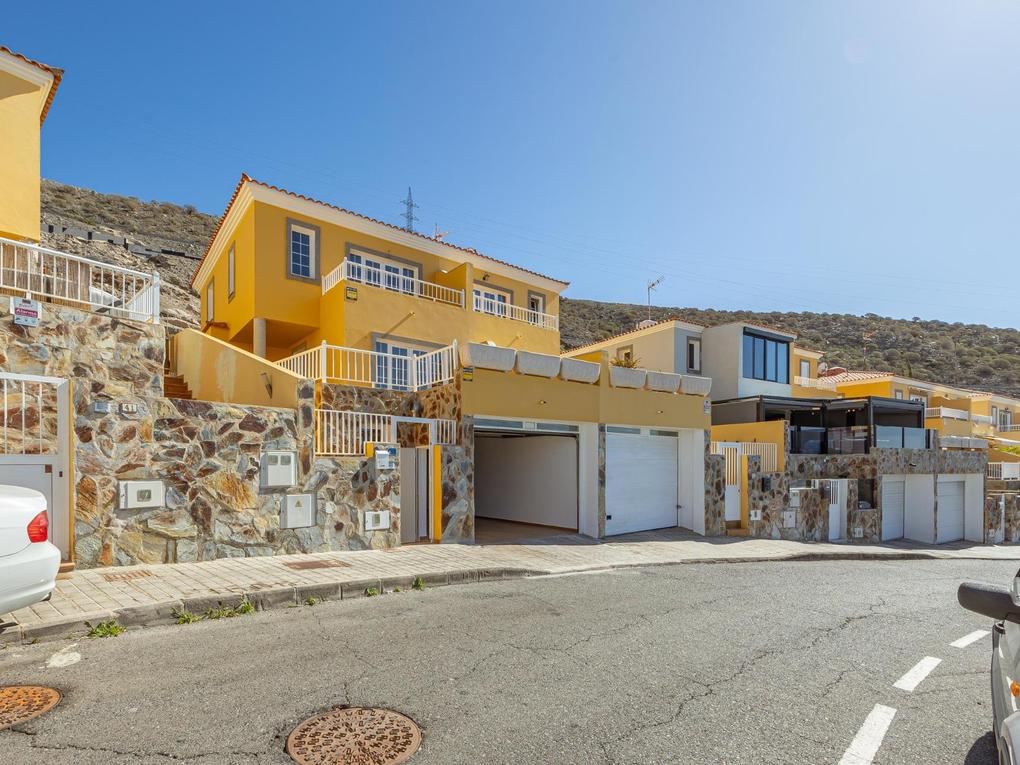Enebolig  til salgs i  Barrio Chico, Gran Canaria med garasje : Ref VC26001