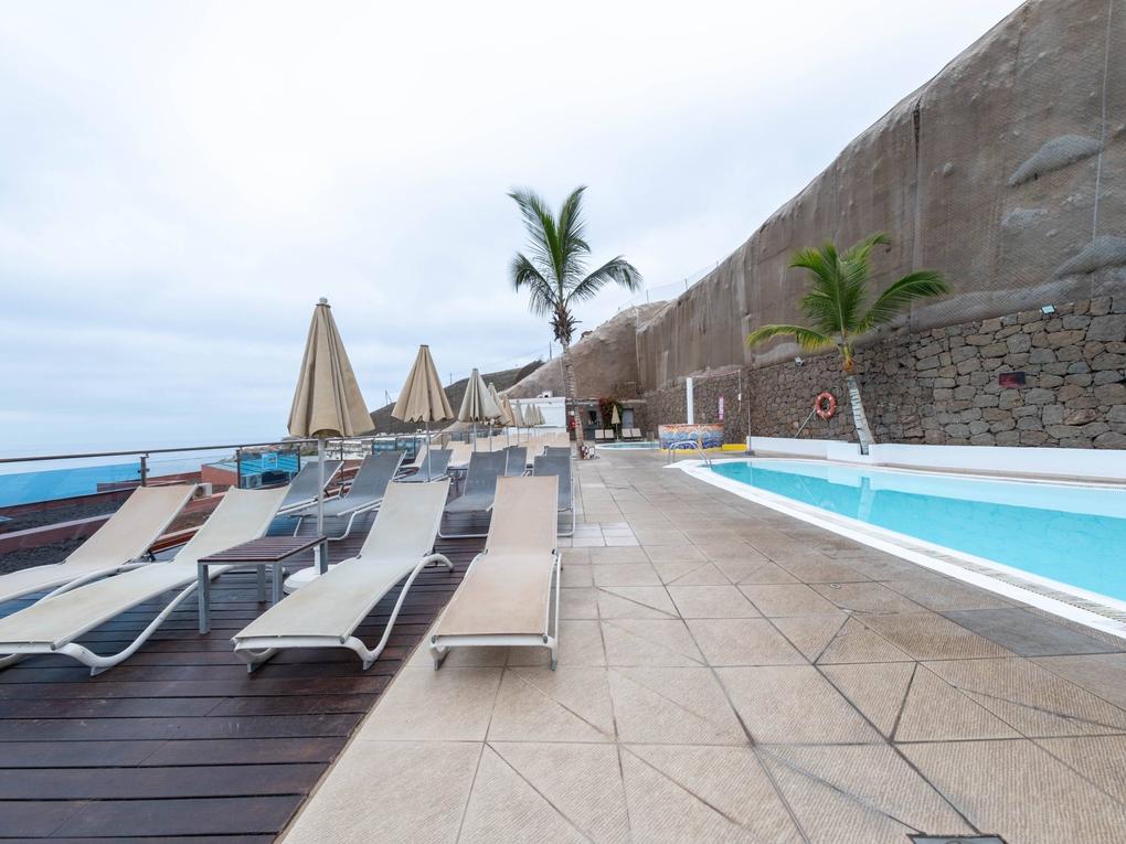 Gebouw  te koop in  Amadores, Gran Canaria met garage : Ref 0092-00466