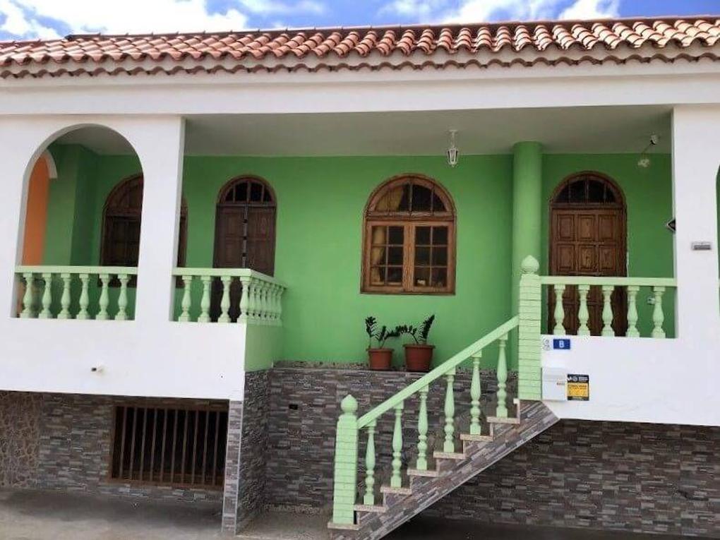 Casa con terreno  en venta en  El Salobre, Gran Canaria con garaje opcional : Ref 0092-00481
