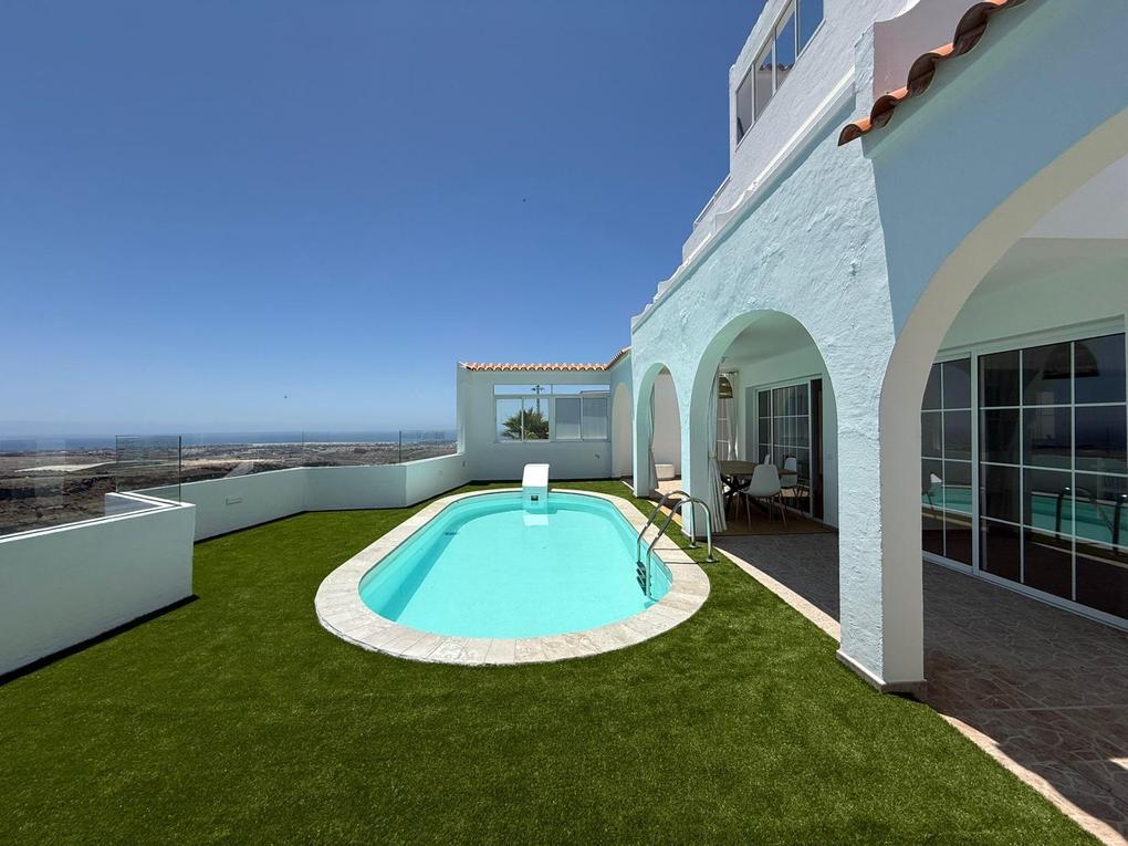 Semi-detached house  for sale in  Montaña la Data, Gran Canaria with sea view : Ref 05479