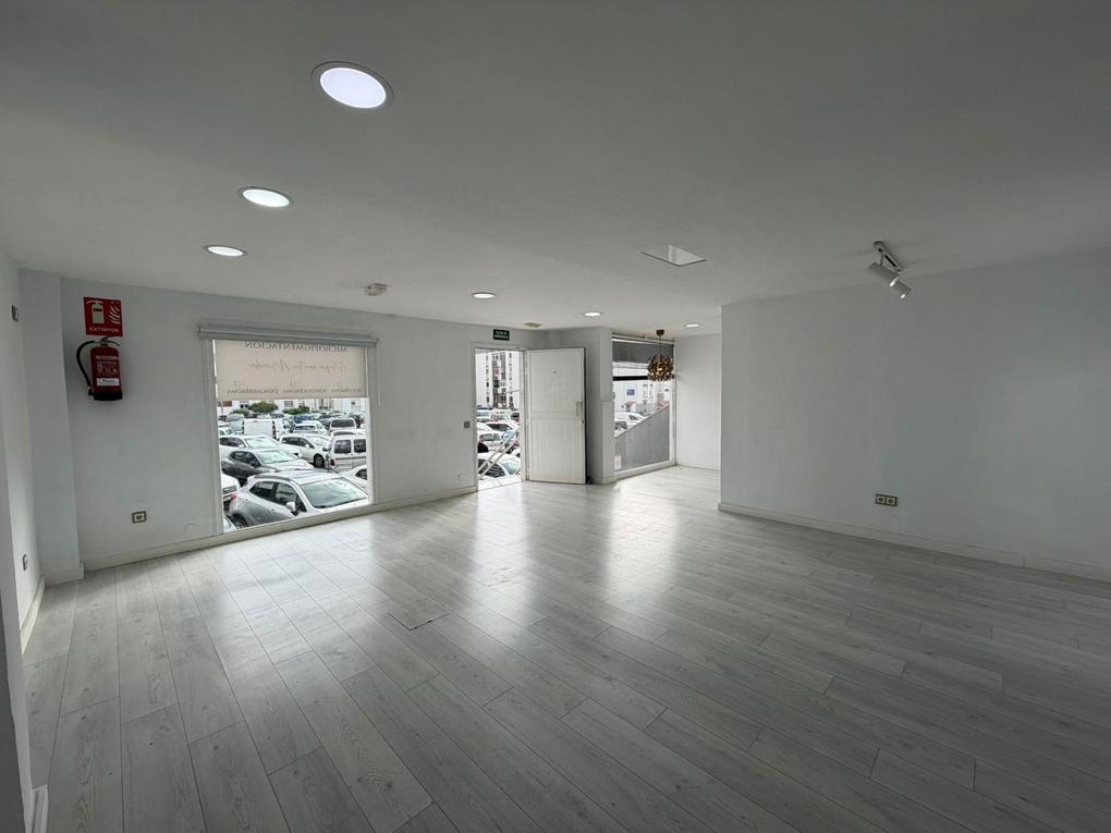 Næringslokal  til salgs i  San Fernando, Gran Canaria  : Ref 05540