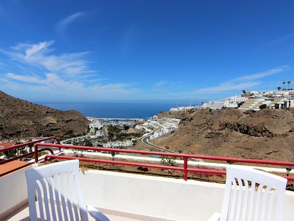 Appartement te huur in  Puerto Rico, Gran Canaria  met zeezicht : Ref 3677