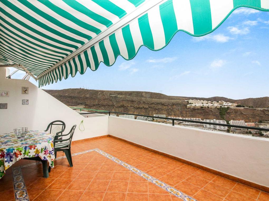 Lägenhet  för uthyrning i Scorpio,  Puerto Rico, Gran Canaria med havsutsikt : Ref 3921