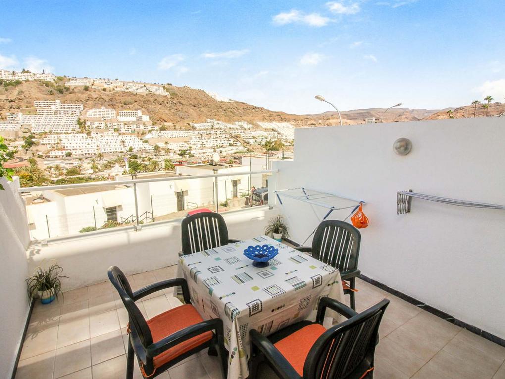 Appartement te huur in Omar,  Puerto Rico, Gran Canaria  met zeezicht : Ref 3928