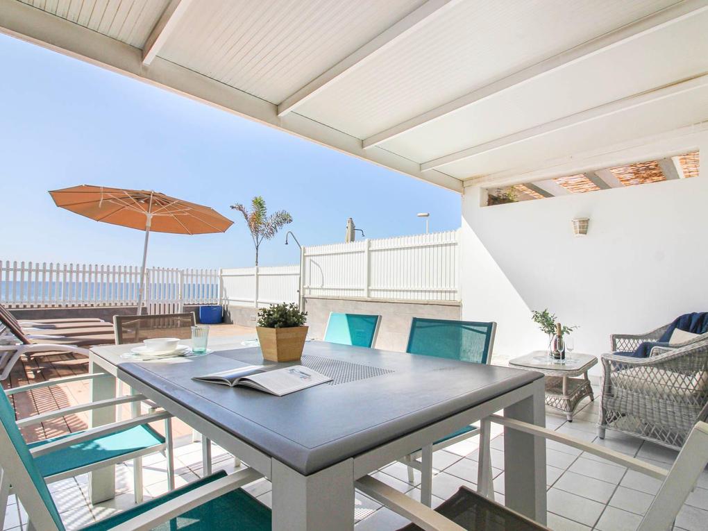 Terrasse : Bungalow til salgs i Miami Beach,  San Agustín, Gran Canaria , I første strandlinje med havutsikt : Ref 05592-CA