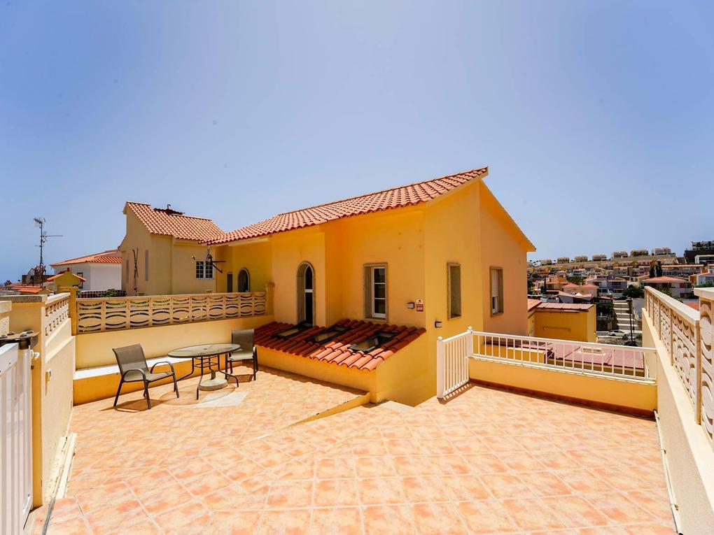 Terrace : Semi-detached house for sale in  Arguineguín, Loma Dos, Gran Canaria  with sea view : Ref 05614-CA