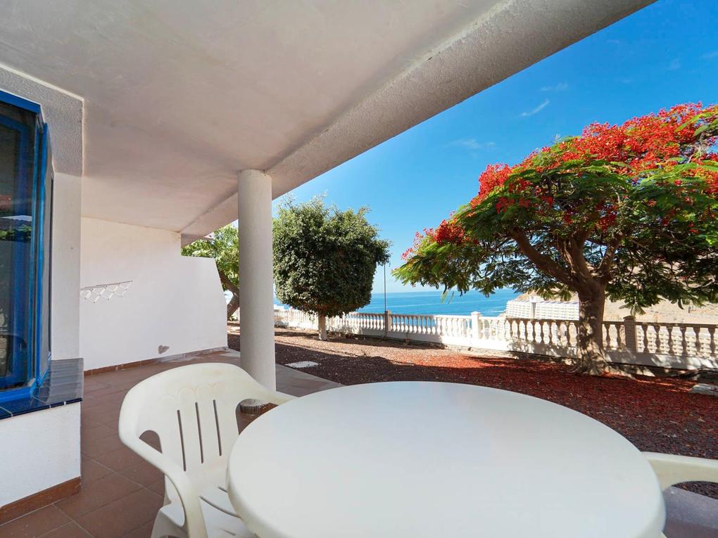 Terrace : Apartment for sale in Vista Taurito,  Taurito-Playa de Mogán, Gran Canaria  with sea view : Ref 05632-CA