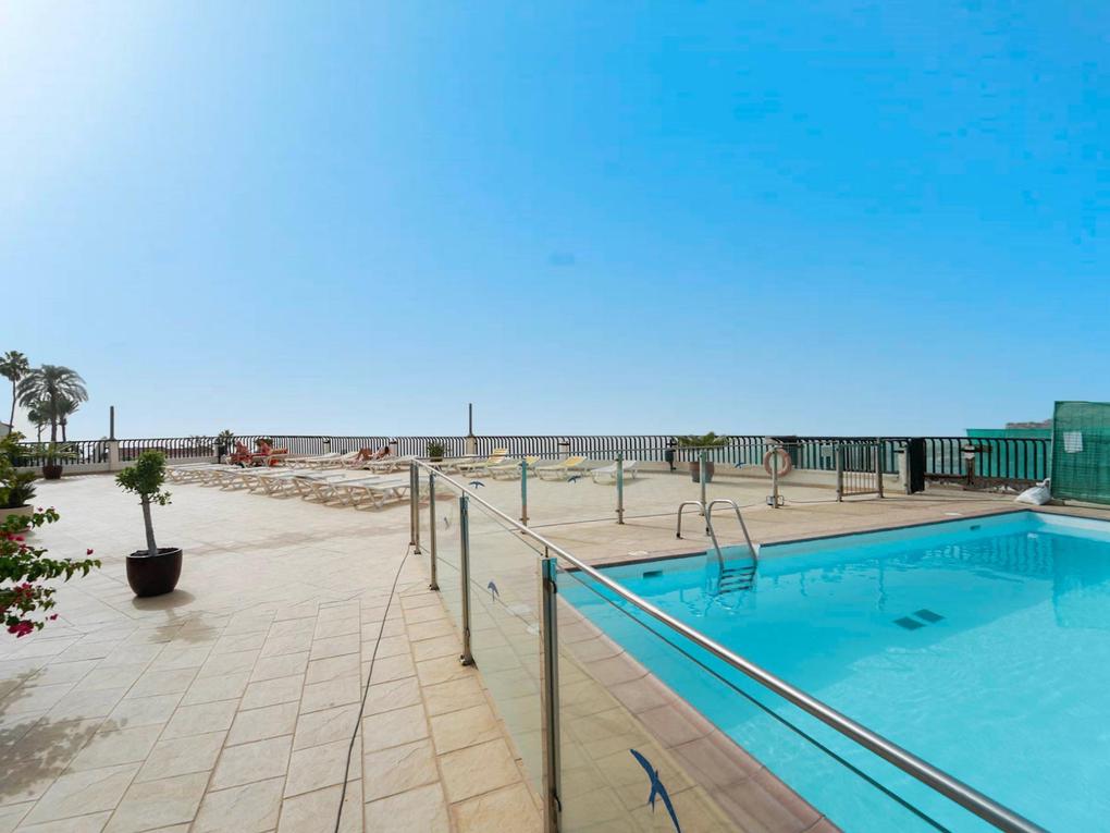 Piscina : Apartamento en venta en Canarios III (Terraza Canaria),  Patalavaca, Gran Canaria  con vistas al mar : Ref 05678-CA