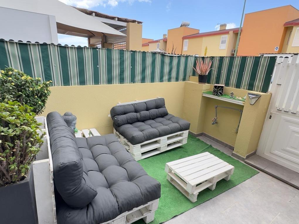 Tvåvåningshus för uthyrning i  Arguineguín, Loma Dos, Gran Canaria  med garage : Ref 05730-CA