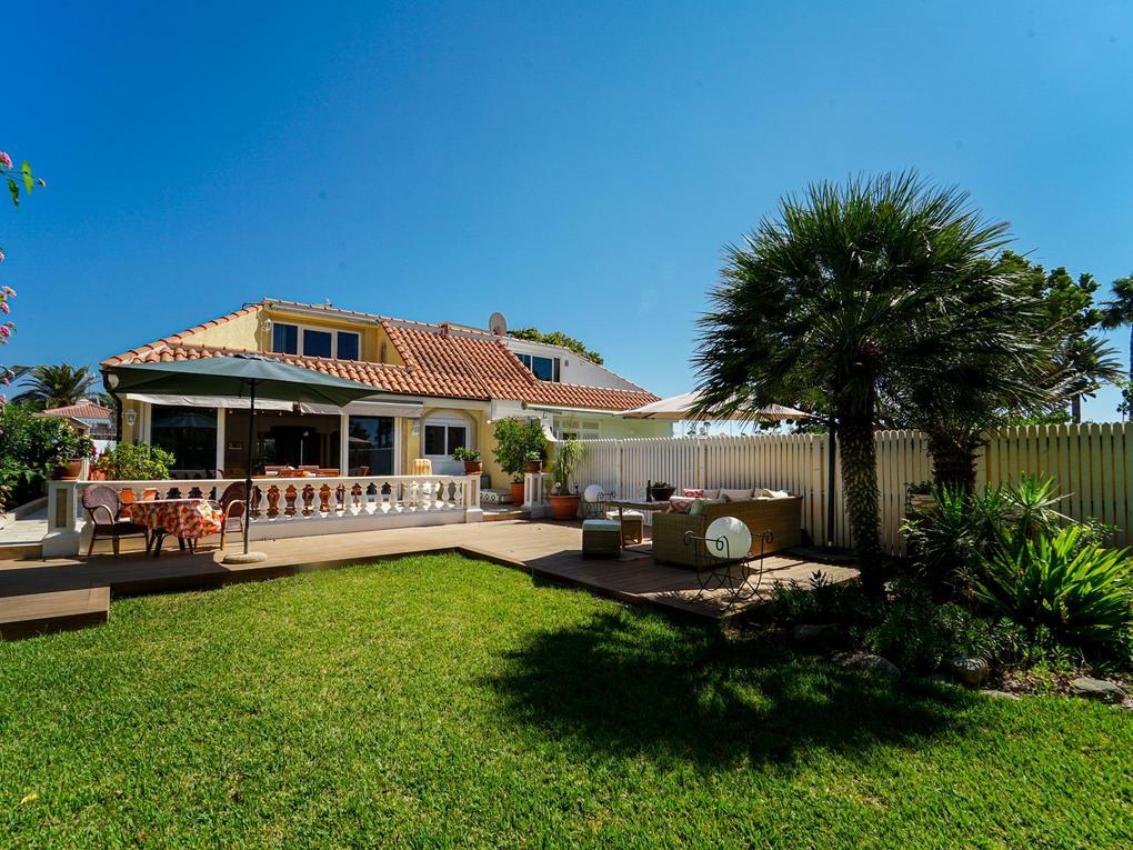 Gevel : Bungalow  te koop in  Campo Internacional, Gran Canaria  : Ref 05872-CA