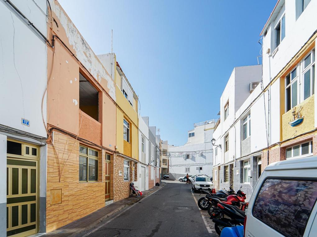 Gevel : Tussenwoning  te koop in  Arguineguín Casco, Gran Canaria  : Ref 05840-CA