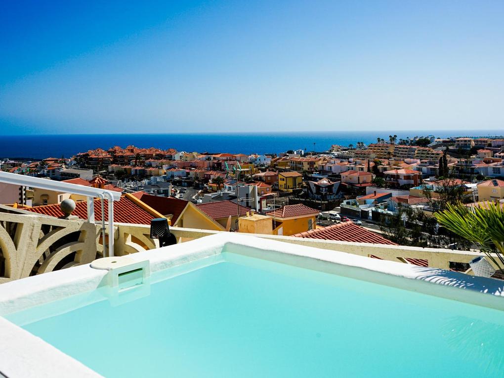 Terraced house for sale in  Arguineguín, Loma Dos, Gran Canaria  with sea view : Ref 05950-CA