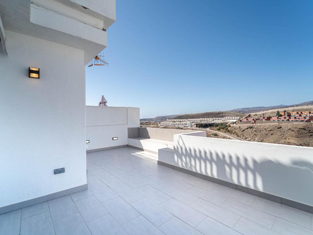 Leilighet til salgs i Los Junquillos,  Puerto Rico, Gran Canaria  med havutsikt : Ref 06146-CA