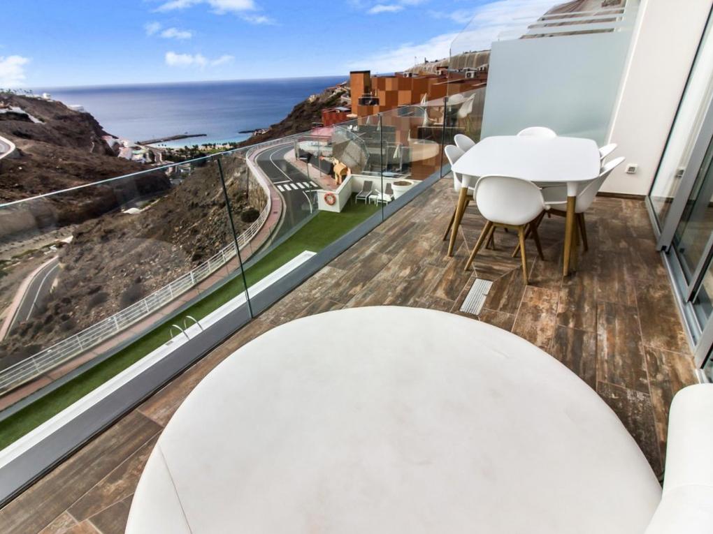 Views : Apartment for sale in Beyond Amadores,  Amadores, Gran Canaria  with sea view : Ref 4359-RK