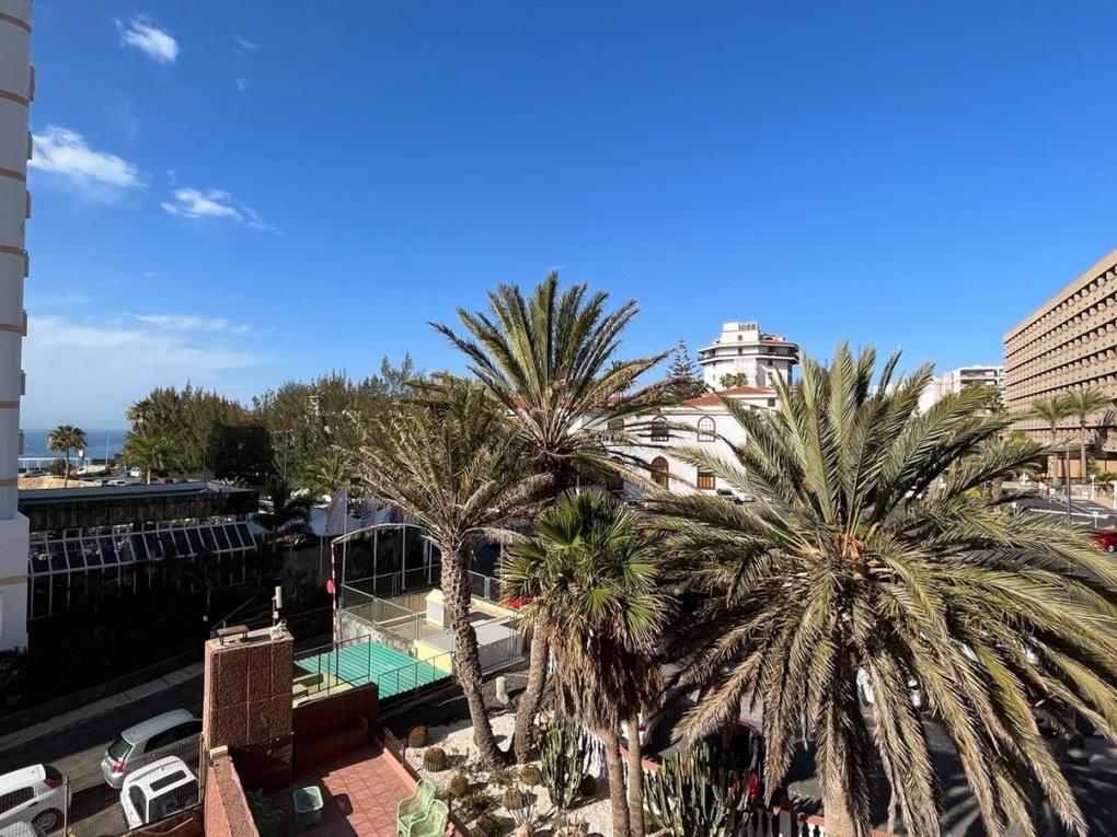 Apartamento en venta en  Playa del Inglés, Gran Canaria  con vistas al mar : Ref KP-111237