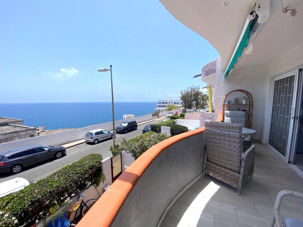 Apartamento en venta en  San Agustín, Gran Canaria , en primera línea con vistas al mar : Ref 22AJ007