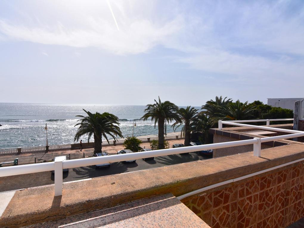 Tussenwoning , direct aan het water te koop in  Castillo del Romeral, Gran Canaria met zeezicht : Ref 23AJ020