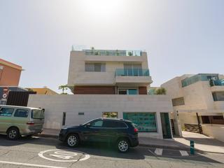 Maison mitoyenne en vente à  San Fernando, Gran Canaria  avec garage : Ref SG0033-3268