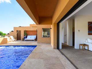Zwembad : Vrijstaand huis te koop in  El Salobre, Gran Canaria  met garage : Ref AK0033-3439