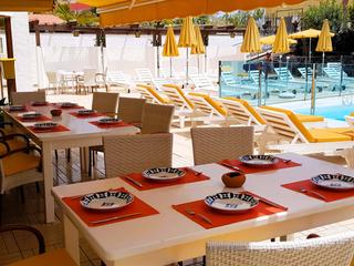 Næringslokal , I første strandlinje til salgs i  Playa del Inglés, Gran Canaria med havutsikt : Ref 0092-00458