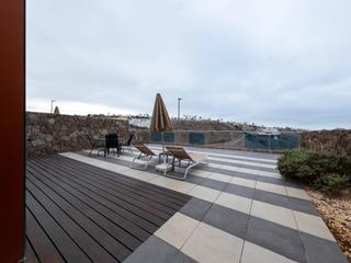 Gebouw  te koop in  Amadores, Gran Canaria met garage : Ref 0092-00466