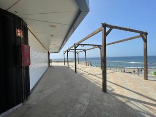 Affärslokal , i första raden till salu  i  Meloneras, Gran Canaria med havsutsikt : Ref 05343