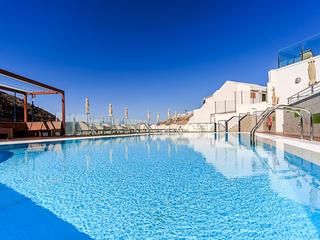 Zwembad : Appartement te huur in Sea Breeze,  Puerto Rico, Barranco Agua La Perra, Gran Canaria  met zeezicht : Ref 3669