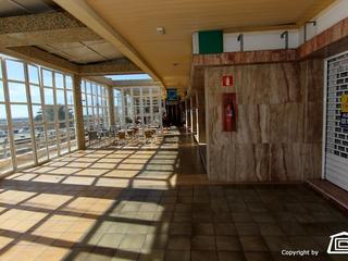 Winkelpand te huur in  Puerto Rico, Gran Canaria , direct aan het water met zeezicht : Ref 3705