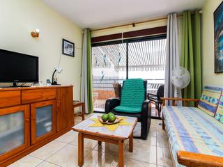 Lägenhet för uthyrning i Scorpio,  Puerto Rico, Gran Canaria  med havsutsikt : Ref 4010