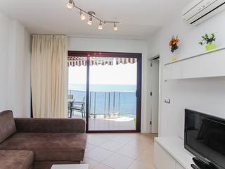 Lägenhet , i första raden för uthyrning i Vistamar,  Arguineguín Casco, Gran Canaria med havsutsikt : Ref 4213