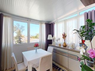 Comedor : Apartamento en venta en Bungalows cuadrados,  Arguineguín Casco, Gran Canaria  con vistas al mar : Ref 05242-CA