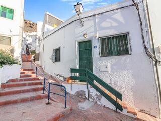 Fasade : Hus til salgs i  Mogán, Puerto y Playa de Mogán, Gran Canaria   : Ref 05321-CA
