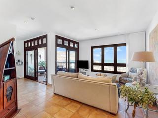 Woonkamer : Appartement te koop in Puerto Panorama,  Mogán, Puerto y Playa de Mogán, Gran Canaria , direct aan het water met zeezicht : Ref 05444-CA