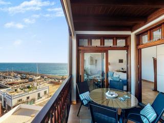Terraza : Apartamento en venta en Puerto Panorama,  Mogán, Puerto y Playa de Mogán, Gran Canaria , en primera línea con vistas al mar : Ref 05444-CA