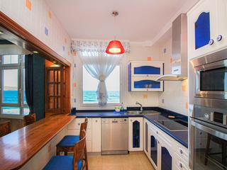 Kök : Duplex-Lägenhet , i första raden till salu  i  El Burrero, Gran Canaria med havsutsikt : Ref 05548-CA