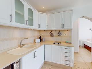 Cocina : Apartamento en venta en Lairaga,  Amadores, Gran Canaria  con vistas al mar : Ref 05591-CA
