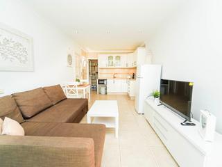Salón : Apartamento en venta en Lairaga,  Amadores, Gran Canaria  con vistas al mar : Ref 05591-CA