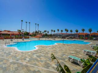 Swimming pool : Bungalow  for sale in Venesol,  Sonnenland, Gran Canaria  : Ref 05589-CA