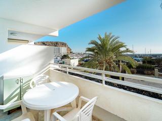 Terrass : Lägenhet , i första raden till salu  i Portonovo,  Puerto Rico, Gran Canaria med havsutsikt : Ref 05711-CA