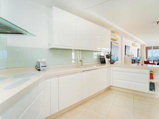 Keuken : Huis te koop in  Arguineguín Casco, Gran Canaria , direct aan het water met zeezicht : Ref 05686-CA