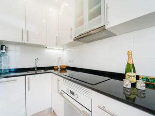 Keuken : Appartement te koop in Malibu,  Puerto Rico, Gran Canaria  met zeezicht : Ref 05712-CA