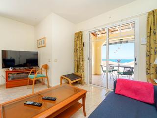 Salón : Casa  en venta en  Arguineguín, Loma Dos, Gran Canaria con garaje : Ref 05766-CA