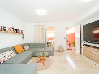 Woonkamer : Duplexwoning  te koop in Mirador del Valle,  Puerto Rico, Motor Grande, Gran Canaria  : Ref 05742-CA