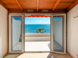 Studio , direct aan het water te koop in Don Paco,  Patalavaca, Gran Canaria met zeezicht : Ref 05849-CA