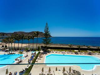 Apartamento , en primera línea en venta en Curamarina II,  Playa del Cura, Gran Canaria con vistas al mar : Ref 05937-CA