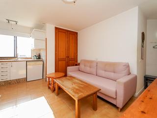 Woon-eetkamer : Studio , direct aan het water te koop in Dunia III,  Arguineguín Casco, Gran Canaria met zeezicht : Ref 05887-CA