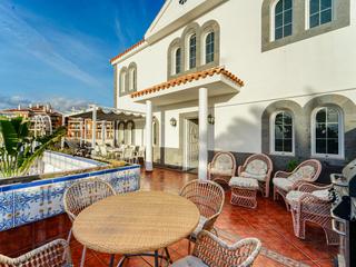 Terraza : Pareado  en venta en  Arguineguín, Loma Dos, Gran Canaria con garaje : Ref 05877-CA