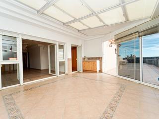 Terras : Penthouse  te koop in Casas Rosas,  Arguineguín Casco, Gran Canaria met zeezicht : Ref 06046-CA